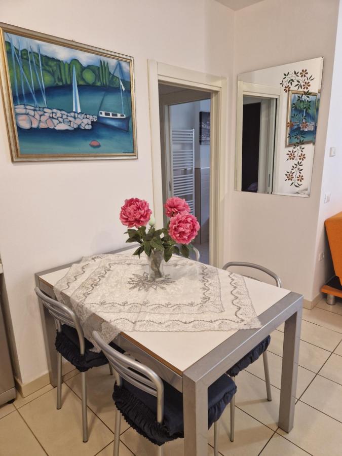 Garden & Pool Perugini Apartment Torbole Sul Garda Bagian luar foto