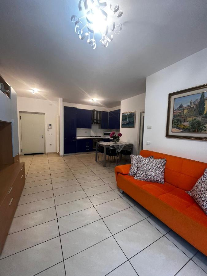Garden & Pool Perugini Apartment Torbole Sul Garda Bagian luar foto