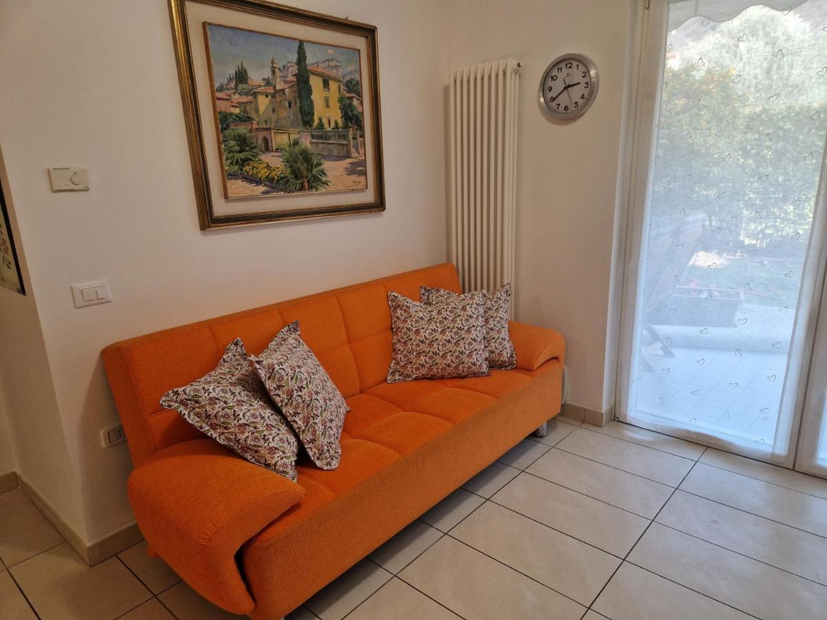Garden & Pool Perugini Apartment Torbole Sul Garda Bagian luar foto