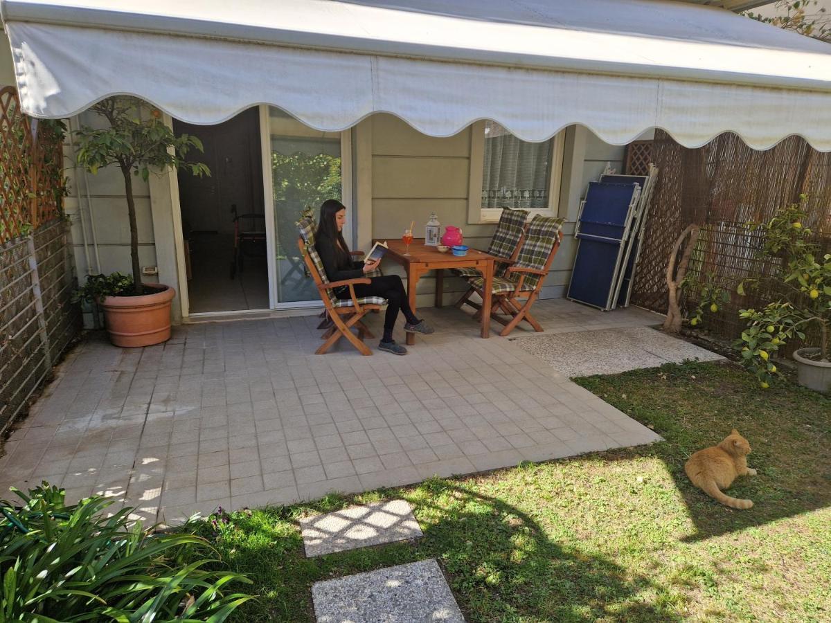 Garden & Pool Perugini Apartment Torbole Sul Garda Bagian luar foto