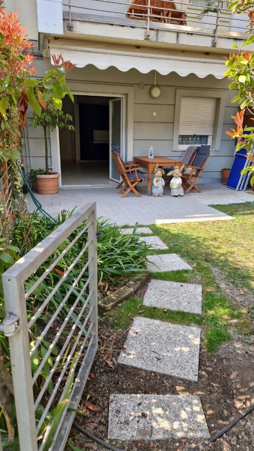 Garden & Pool Perugini Apartment Torbole Sul Garda Bagian luar foto