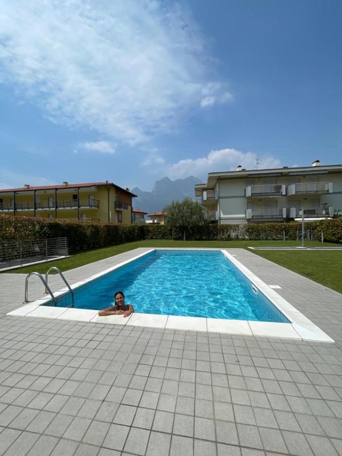 Garden & Pool Perugini Apartment Torbole Sul Garda Bagian luar foto