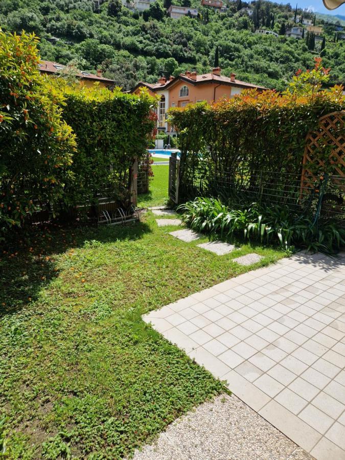 Garden & Pool Perugini Apartment Torbole Sul Garda Bagian luar foto